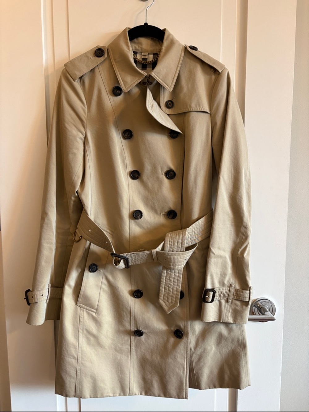 Women’s Burberry Sandringham Khaki Trench Coat